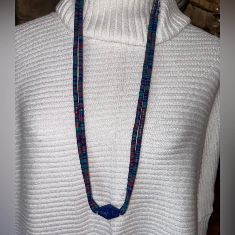UNIQUE MULTICOLORED DOUBLE STEAND BLUE FLAT BEADS INTERESTING